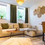 Tropengeflüster Penthouse In Hof, Whirlpool, Balkon, Webergrill, Digital Checkin, Parkplatz, Wlan330mbit