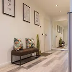 Tropengeflüster Penthouse In Hof, Whirlpool, Balkon, Webergrill, Digital Checkin, Parkplatz, Wlan330mbit