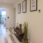 Tropengeflüster Penthouse In Hof, Whirlpool, Balkon, Webergrill, Digital Checkin, Parkplatz, Wlan330mbit Apartment Hof (Bavaria)