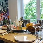 Tropengeflüster Penthouse In Hof, Whirlpool, Balkon, Webergrill, Digital Checkin, Parkplatz, Wlan330mbit Apartment *