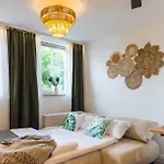 Tropengeflüster Penthouse In Hof, Whirlpool, Balkon, Webergrill, Digital Checkin, Parkplatz, Wlan330mbit Apartment *