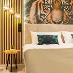 Tropengeflüster Penthouse In Hof, Whirlpool, Balkon, Webergrill, Digital Checkin, Parkplatz, Wlan330mbit