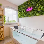 Tropengeflüster Penthouse In Hof, Whirlpool, Balkon, Webergrill, Digital Checkin, Parkplatz, Wlan330mbit Apartment