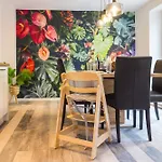 Tropengeflüster Penthouse In Hof, Whirlpool, Balkon, Webergrill, Digital Checkin, Parkplatz, Wlan330mbit Apartment *