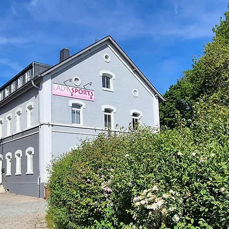 Apartment Tropengefluester Penthouse In Hof, Whirlpool, Balkon, Webergrill, Digital Checkin, Parkplatz, Wlan330mbit *