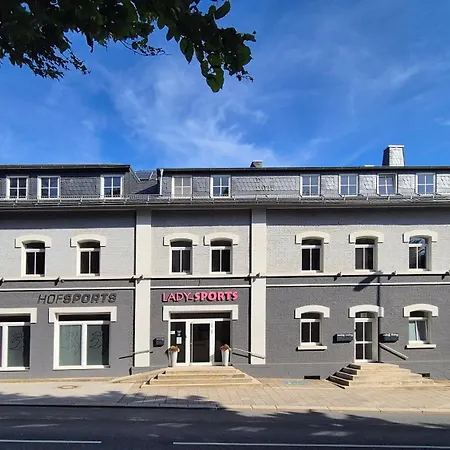 Apartment Tropengefluester Penthouse In Hof, Whirlpool, Balkon, Webergrill, Digital Checkin, Parkplatz, Wlan330mbit