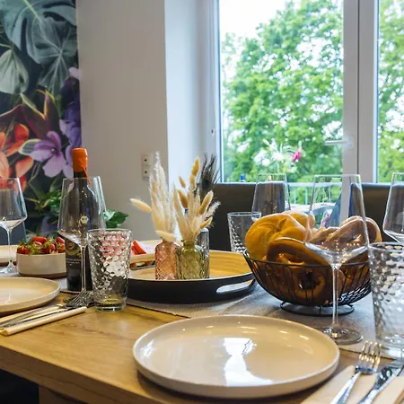 Tropengefluester Penthouse In Hof, Whirlpool, Balkon, Webergrill, Digital Checkin, Parkplatz, Wlan330mbit Daire *