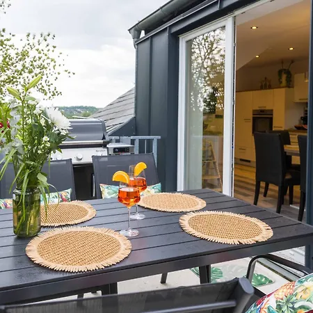 Daire Tropengefluester Penthouse In Hof, Whirlpool, Balkon, Webergrill, Digital Checkin, Parkplatz, Wlan330mbit *