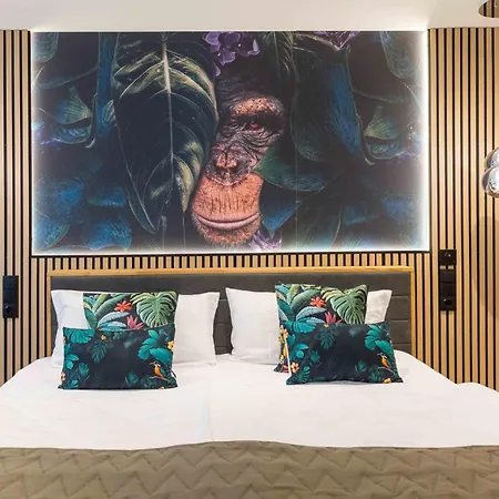 Daire Tropengefluester Penthouse In Hof, Whirlpool, Balkon, Webergrill, Digital Checkin, Parkplatz, Wlan330mbit *