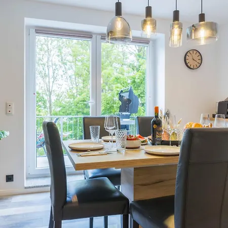 Tropengefluester Penthouse In Hof, Whirlpool, Balkon, Webergrill, Digital Checkin, Parkplatz, Wlan330mbit