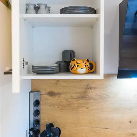 Apartment Tropengefluester Penthouse In Hof, Whirlpool, Balkon, Webergrill, Digital Checkin, Parkplatz, Wlan330mbit *